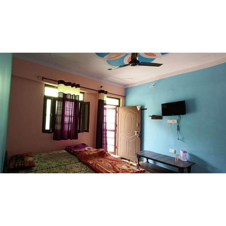 Astha Guest House Gopeshwar Ngoại thất bức ảnh