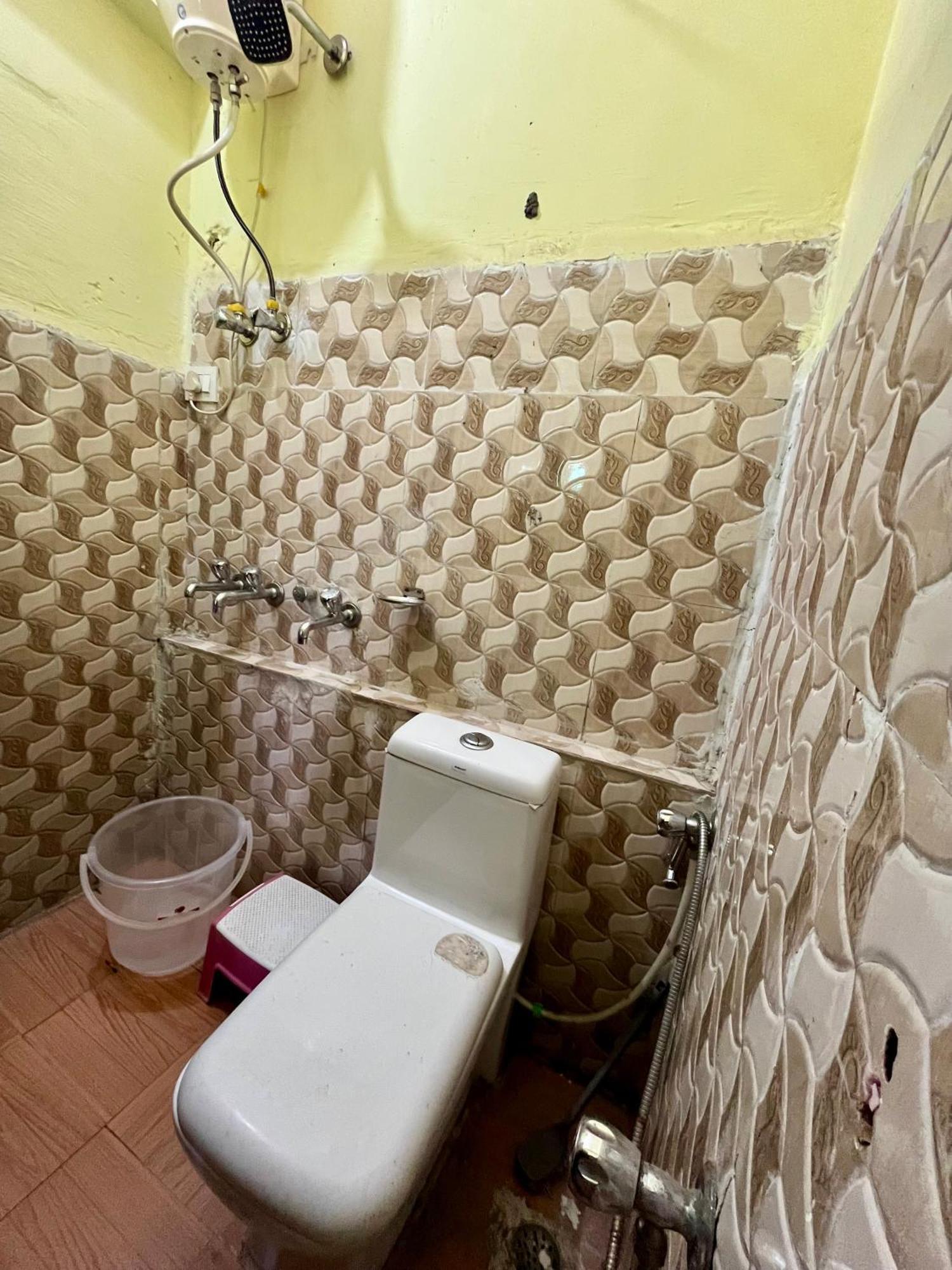 Astha Guest House Gopeshwar Ngoại thất bức ảnh